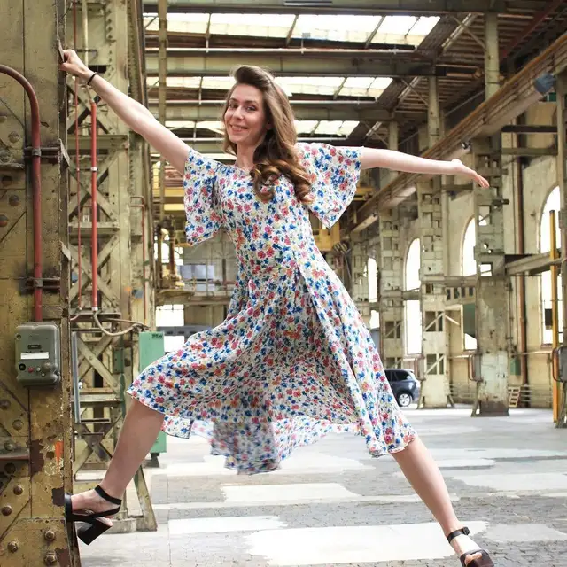 Editorial-Locken — Lange, glamouröse Locken für ein Fotoshooting