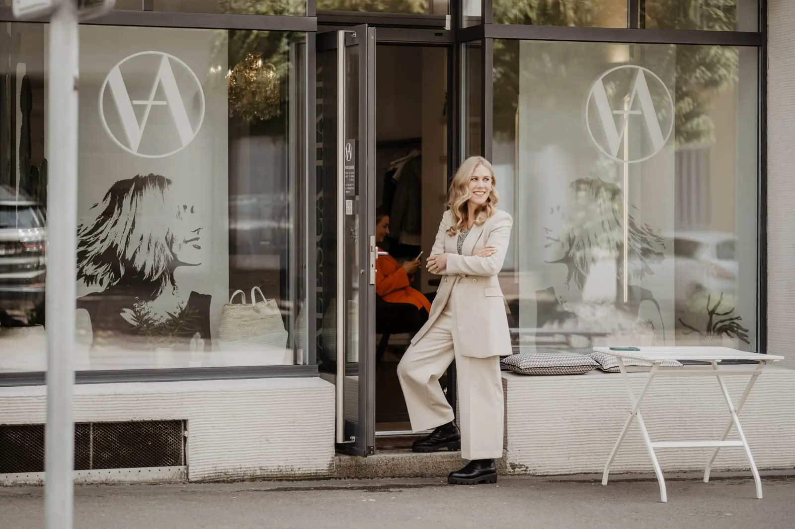 Aussenansicht des Coiffeur-Studios Valesca Hair an der Hammerstrasse im Zürcher Seefeld